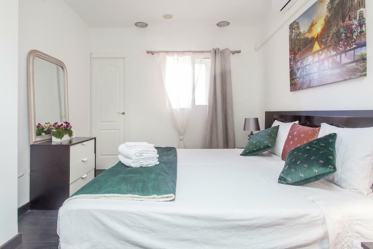 Catedral Reina Apartaments Valencia Eksteriør bilde